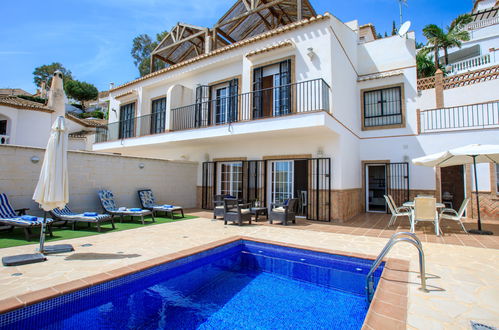 Photo 2 - 4 bedroom House in Almuñécar with private pool and sea view