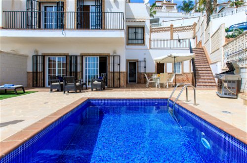 Foto 19 - Casa con 4 camere da letto a Almuñécar con piscina privata e vista mare