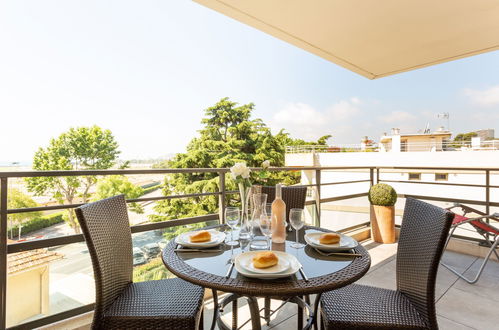 Photo 1 - Appartement de 2 chambres à Cagnes-sur-Mer avec terrasse et vues à la mer