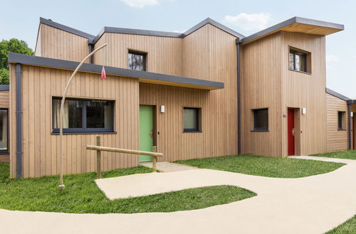 Photo 2 - Maison de 3 chambres à Villeneuve-le-Comte avec piscine et terrasse