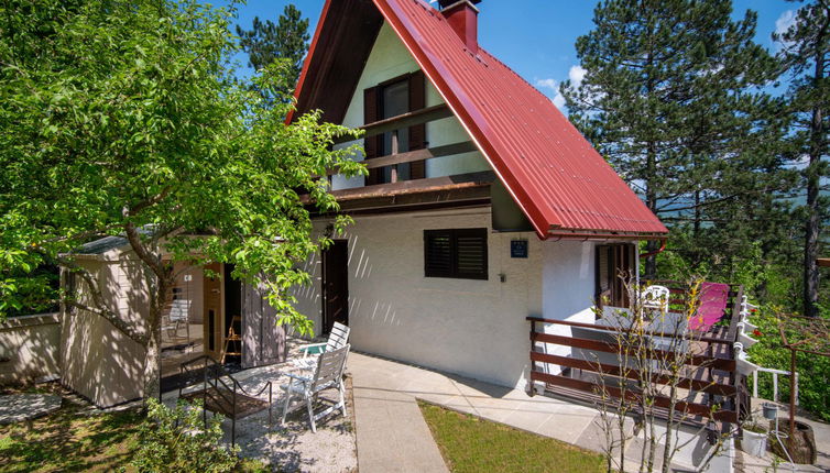 Foto 1 - Casa de 1 quarto em Fužine com piscina privada e jardim