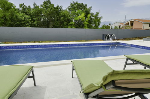 Foto 18 - Apartamento de 1 quarto em Novigrad com piscina e vistas do mar