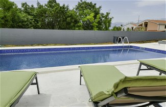 Photo 2 - Appartement de 5 chambres à Novigrad avec piscine privée et vues à la mer