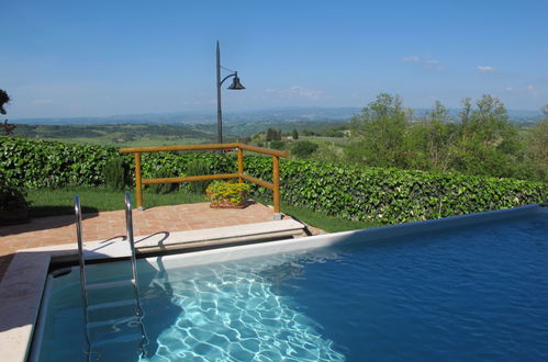 Foto 3 - Casa de 3 quartos em Colle di Val d'Elsa com piscina privada e jardim