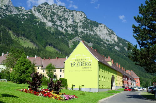 Photo 1 - 2 bedroom Apartment in Eisenerz with garden and mountain view