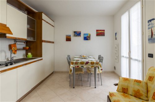 Foto 7 - Apartamento de 1 quarto em Riva Ligure com vistas do mar