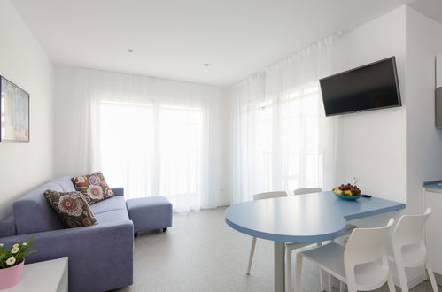 Foto 4 - Apartamento de 1 habitación en Lignano Sabbiadoro con vistas al mar