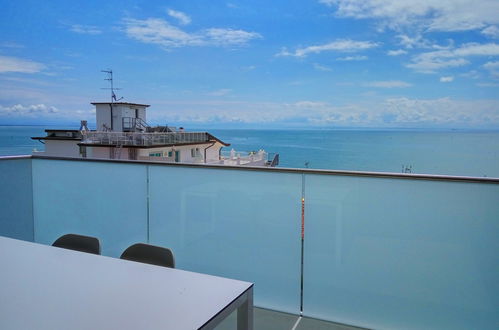 Foto 1 - Apartamento de 2 quartos em Lignano Sabbiadoro com vistas do mar