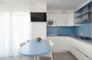 Foto 3 - Apartment mit 1 Schlafzimmer in Lignano Sabbiadoro mit blick aufs meer
