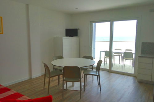 Foto 6 - Apartamento de 2 quartos em Lignano Sabbiadoro com vistas do mar