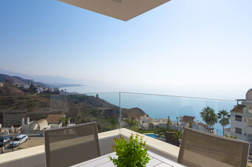 Foto 5 - Apartment mit 2 Schlafzimmern in Torrox mit schwimmbad und blick aufs meer