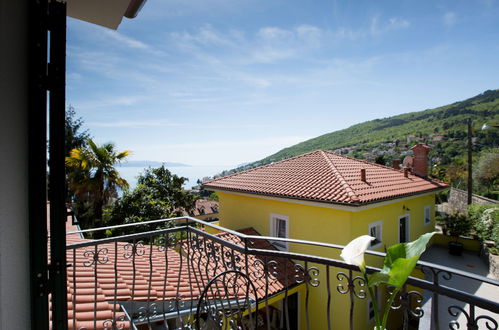 Foto 15 - Apartment mit 1 Schlafzimmer in Opatija mit terrasse und blick aufs meer