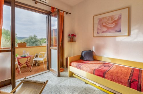 Foto 4 - Appartamento con 2 camere da letto a Golfo Aranci con giardino e vista mare