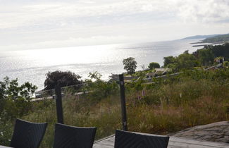 Foto 3 - Casa de 3 quartos em Allinge com terraço e banheira de hidromassagem