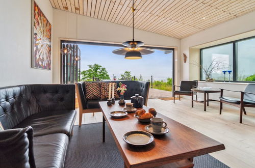 Foto 19 - Casa de 3 quartos em Allinge com terraço e banheira de hidromassagem