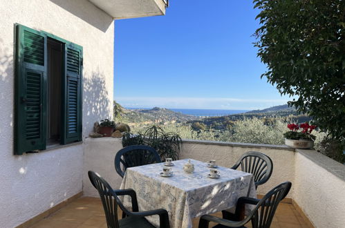 Photo 8 - Appartement de 2 chambres à Imperia avec terrasse