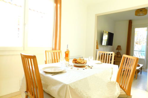 Photo 4 - 1 bedroom Apartment in Sanary-sur-Mer with sea view