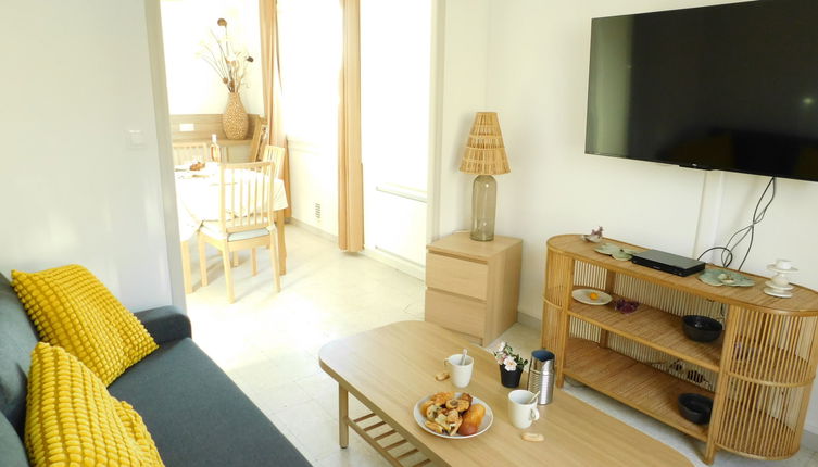 Foto 1 - Apartamento de 1 quarto em Sanary-sur-Mer com vistas do mar