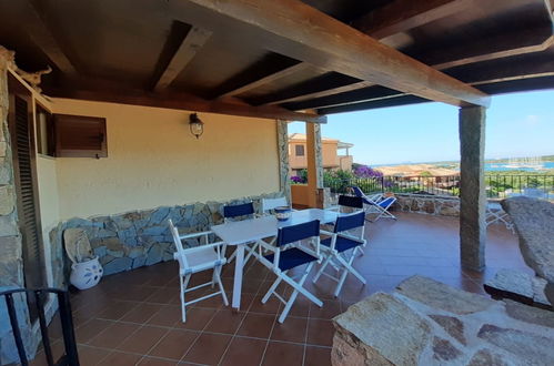 Foto 2 - Appartamento con 2 camere da letto a Golfo Aranci con giardino e vista mare