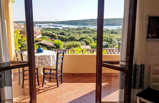 Photo 3 - Appartement de 2 chambres à Golfo Aranci avec jardin et vues à la mer