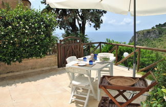 Photo 3 - Maison de 1 chambre à Sperlonga avec jardin et vues à la mer