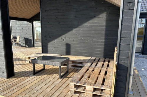 Photo 20 - Maison de 5 chambres à Strandby avec terrasse et bain à remous