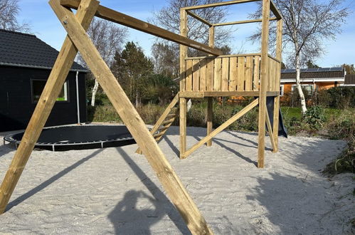 Photo 6 - Maison de 5 chambres à Strandby avec terrasse et bain à remous