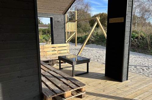 Photo 10 - Maison de 5 chambres à Strandby avec terrasse et bain à remous