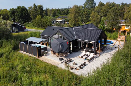 Foto 31 - Casa con 5 camere da letto a Strandby con terrazza e vasca idromassaggio