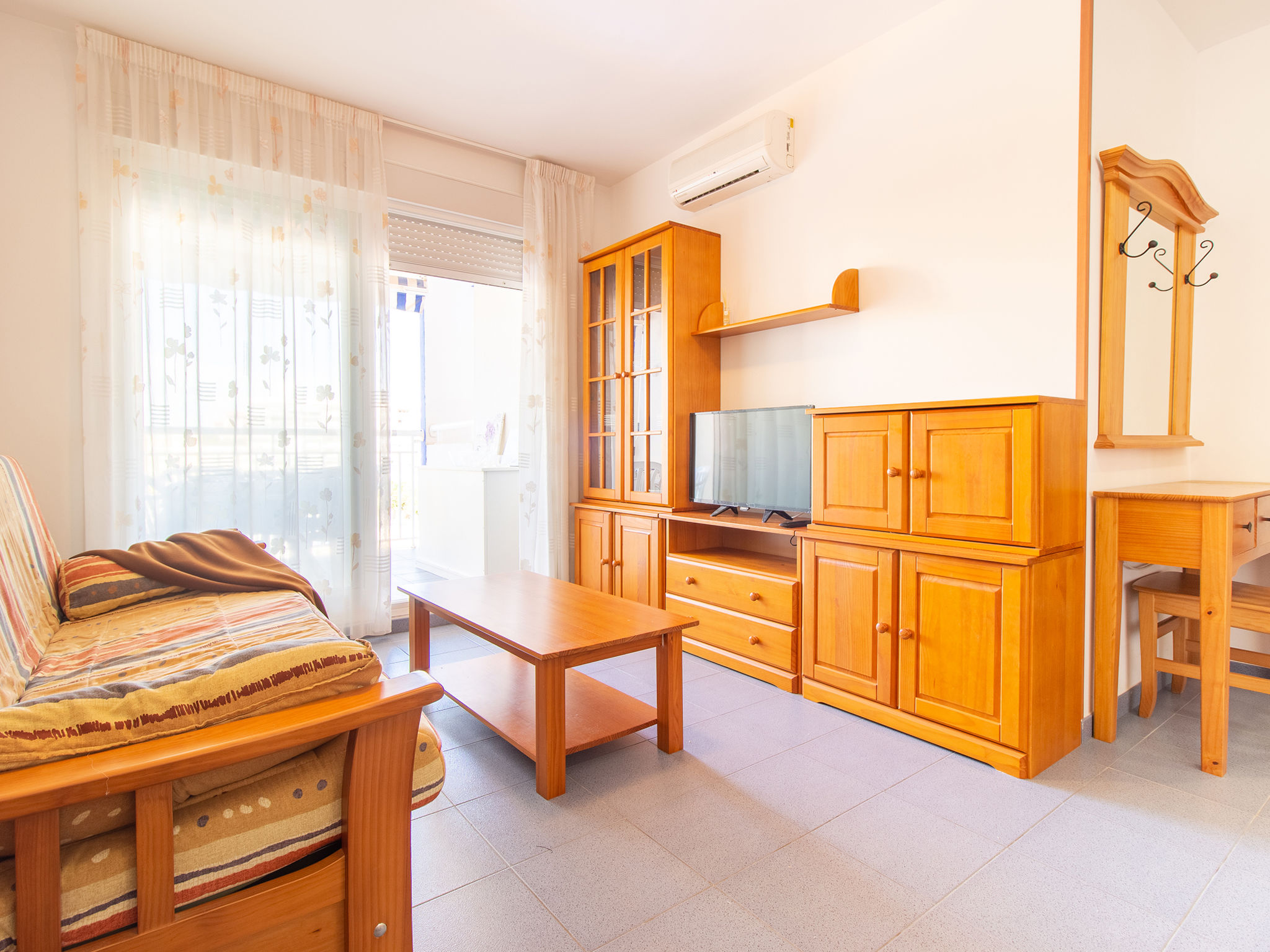 Foto 2 - Appartamento con 2 camere da letto a Oropesa del Mar con piscina e vista mare