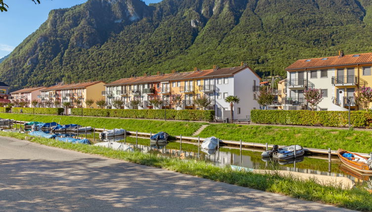 Foto 1 - Appartamento con 2 camere da letto a Port-Valais con terrazza e vista sulle montagne