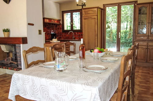 Photo 6 - 3 bedroom House in Saint-Cyr-sur-Mer with garden and terrace