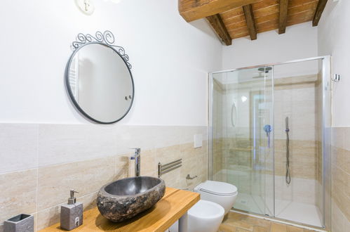 Photo 19 - 2 bedroom Apartment in Guardistallo with swimming pool and garden