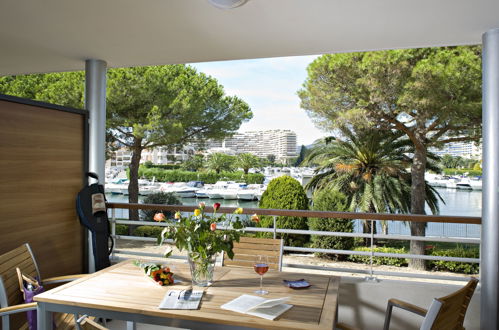 Photo 13 - Appartement de 2 chambres à Mandelieu-la-Napoule avec piscine et terrasse