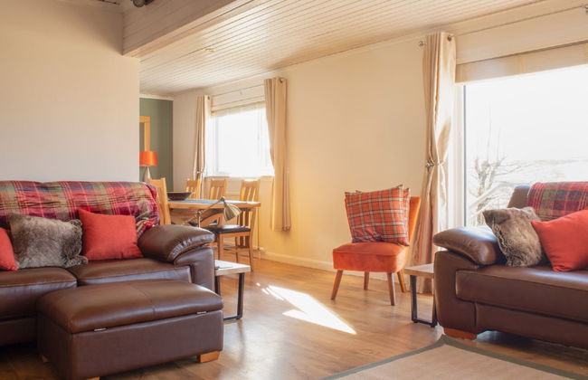 Casa de 5 quartos em Portree com jardim - Foto 8