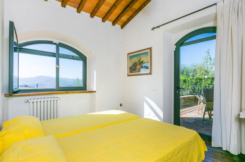 Foto 22 - Appartamento con 2 camere da letto a Greve in Chianti con piscina e giardino