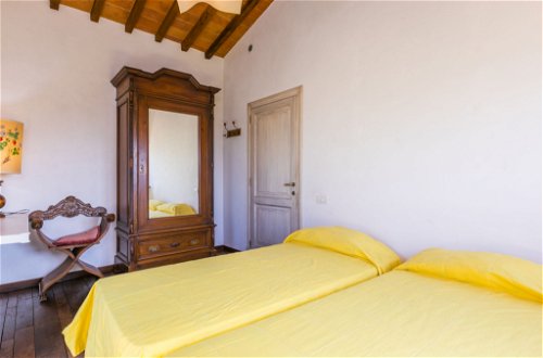 Foto 25 - Appartamento con 2 camere da letto a Greve in Chianti con piscina e giardino