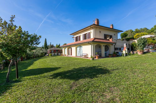 Foto 5 - Casa de 4 quartos em Rosignano Marittimo com piscina privada e jardim