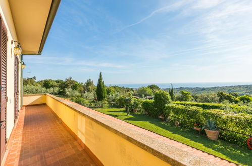 Foto 9 - Casa de 4 quartos em Rosignano Marittimo com piscina privada e jardim