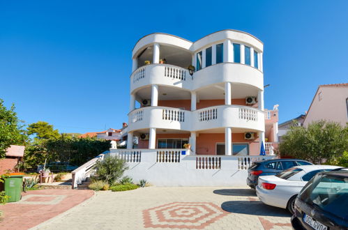 Foto 16 - Apartamento de 1 habitación en Sveti Filip i Jakov con terraza y vistas al mar