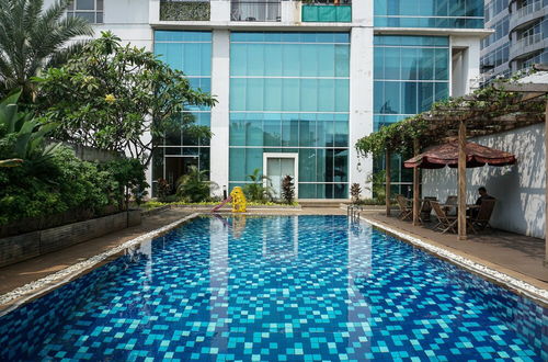 Photo 14 - Spacious 3BR Ambassade Residences Apartment near Kuningan