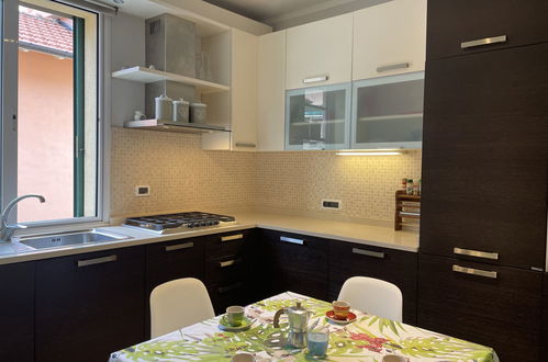 Foto 6 - Apartamento de 2 quartos em Imperia