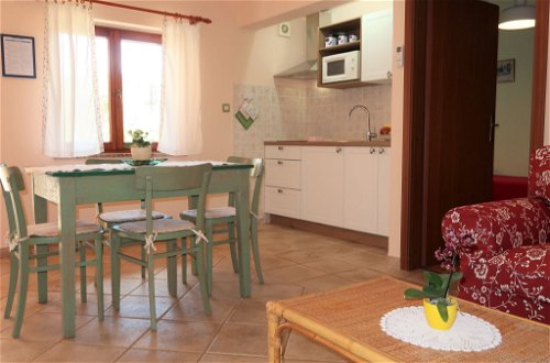 Photo 4 - 2 bedroom House in Marčana with terrace and sea view