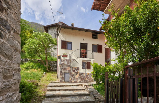 Haus mit 2 Schlafzimmern in Sorico mit garten - Foto 1