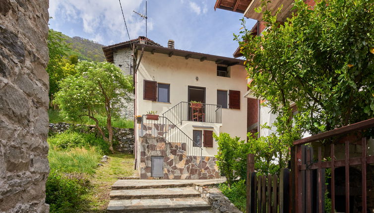 Photo 1 - Maison de 1 chambre à Sorico avec jardin et vues sur la montagne