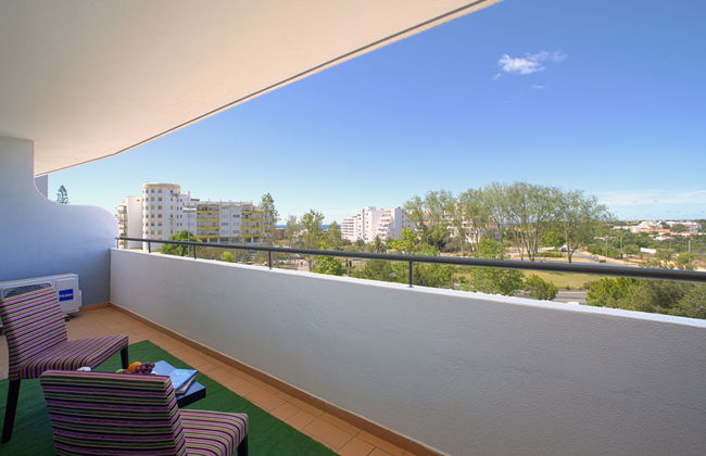 Apartamento de 2 quartos em Portimão com piscina e jardim - Foto 11