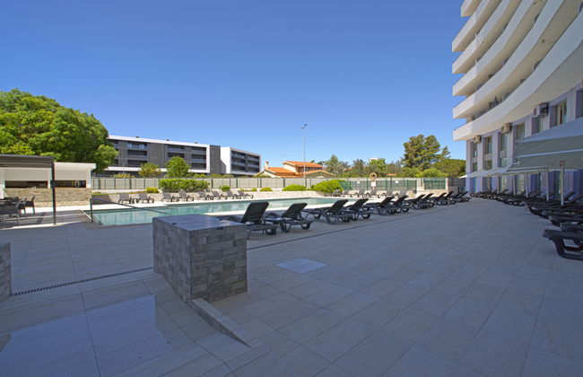 Apartamento de 2 quartos em Portimão com piscina e jardim - Foto 19