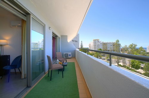 Foto 1 - Apartamento de 1 quarto em Portimão com piscina e vistas do mar