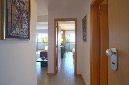 Foto 17 - Appartamento con 1 camera da letto a Portimão con piscina e vista mare