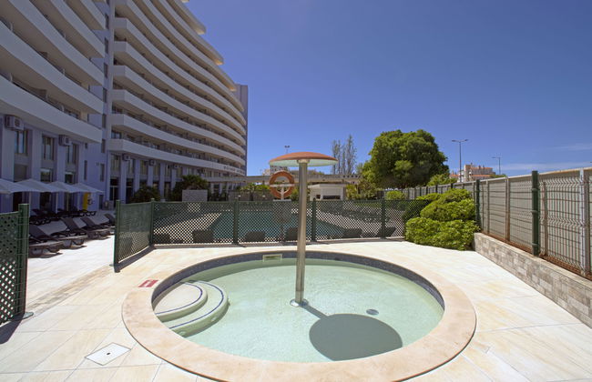 Apartamento de 2 quartos em Portimão com piscina e jardim - Foto 27